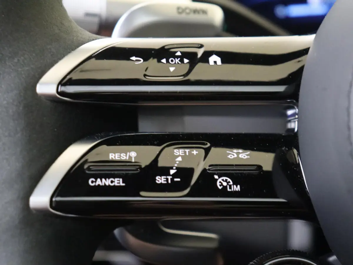 AMG 63 S E Performance / Panoramadak/ Carbon int+ext/ Burmester 4D/ Entertainment/ 21 inch/ Zéér compleet