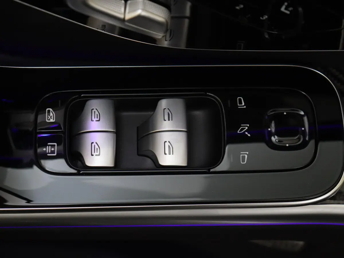 AMG 63 S E Performance / Panoramadak/ Carbon int+ext/ Burmester 4D/ Entertainment/ 21 inch/ Zéér compleet