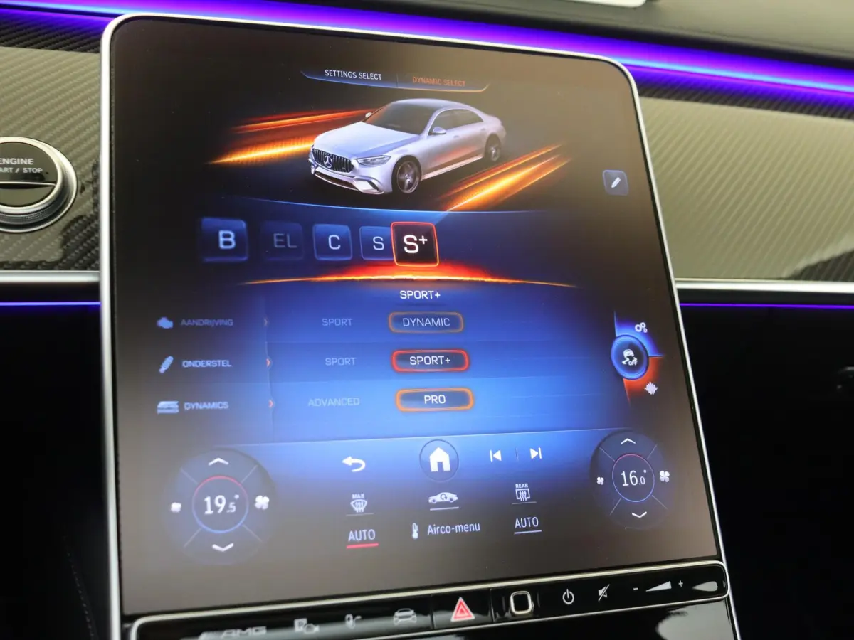 AMG 63 S E Performance / Panoramadak/ Carbon int+ext/ Burmester 4D/ Entertainment/ 21 inch/ Zéér compleet