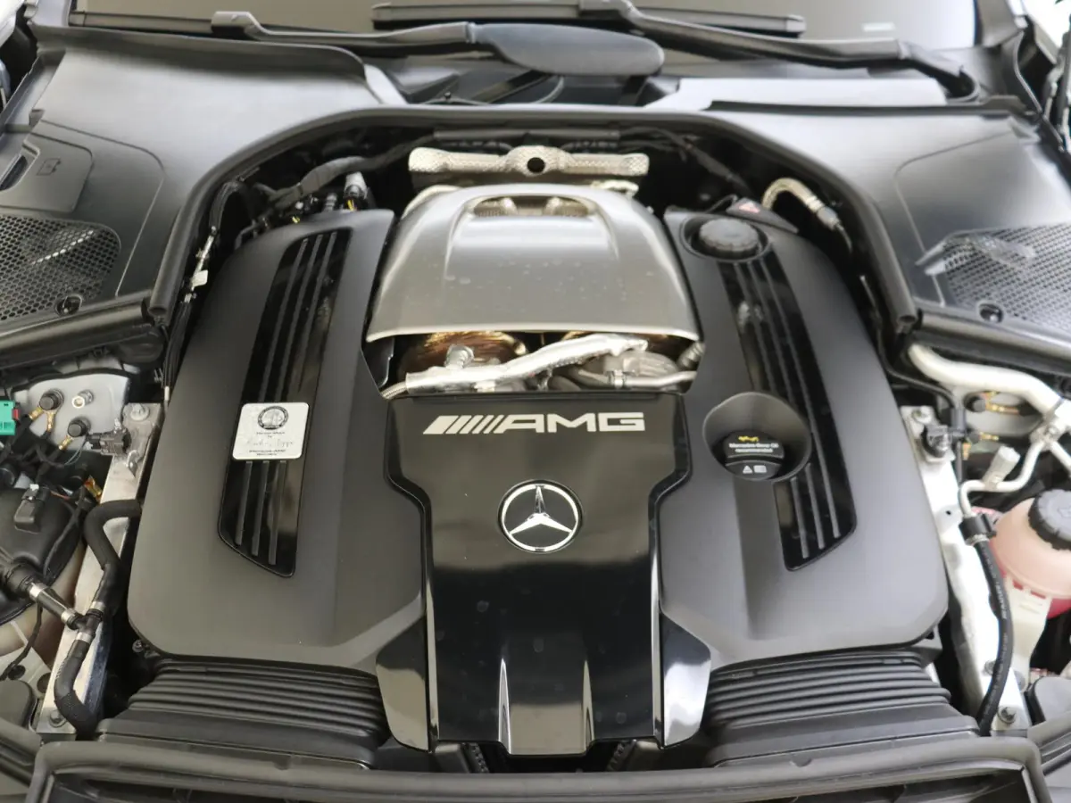 AMG 63 S E Performance / Panoramadak/ Carbon int+ext/ Burmester 4D/ Entertainment/ 21 inch/ Zéér compleet