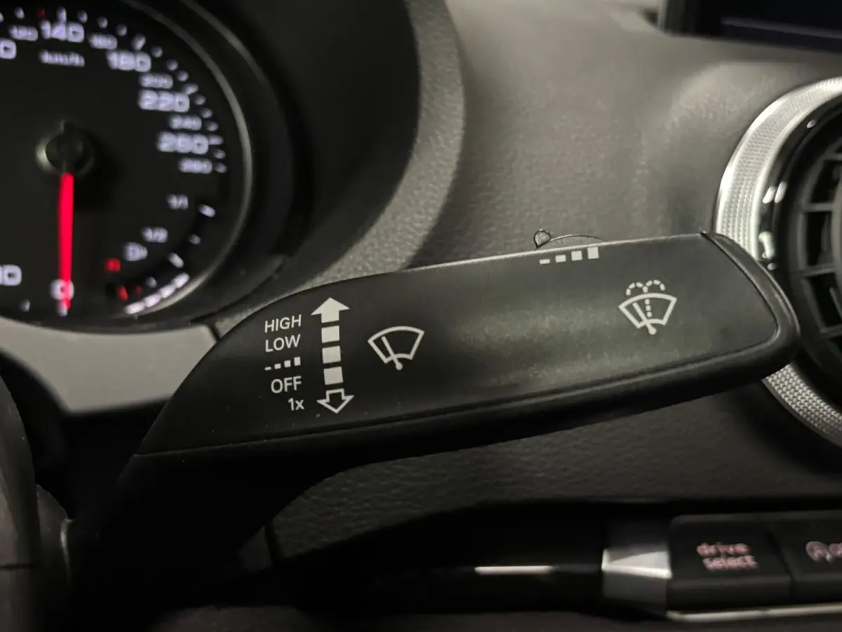 1.4 TFSI Ambiente Pro Line - Pano - ACC