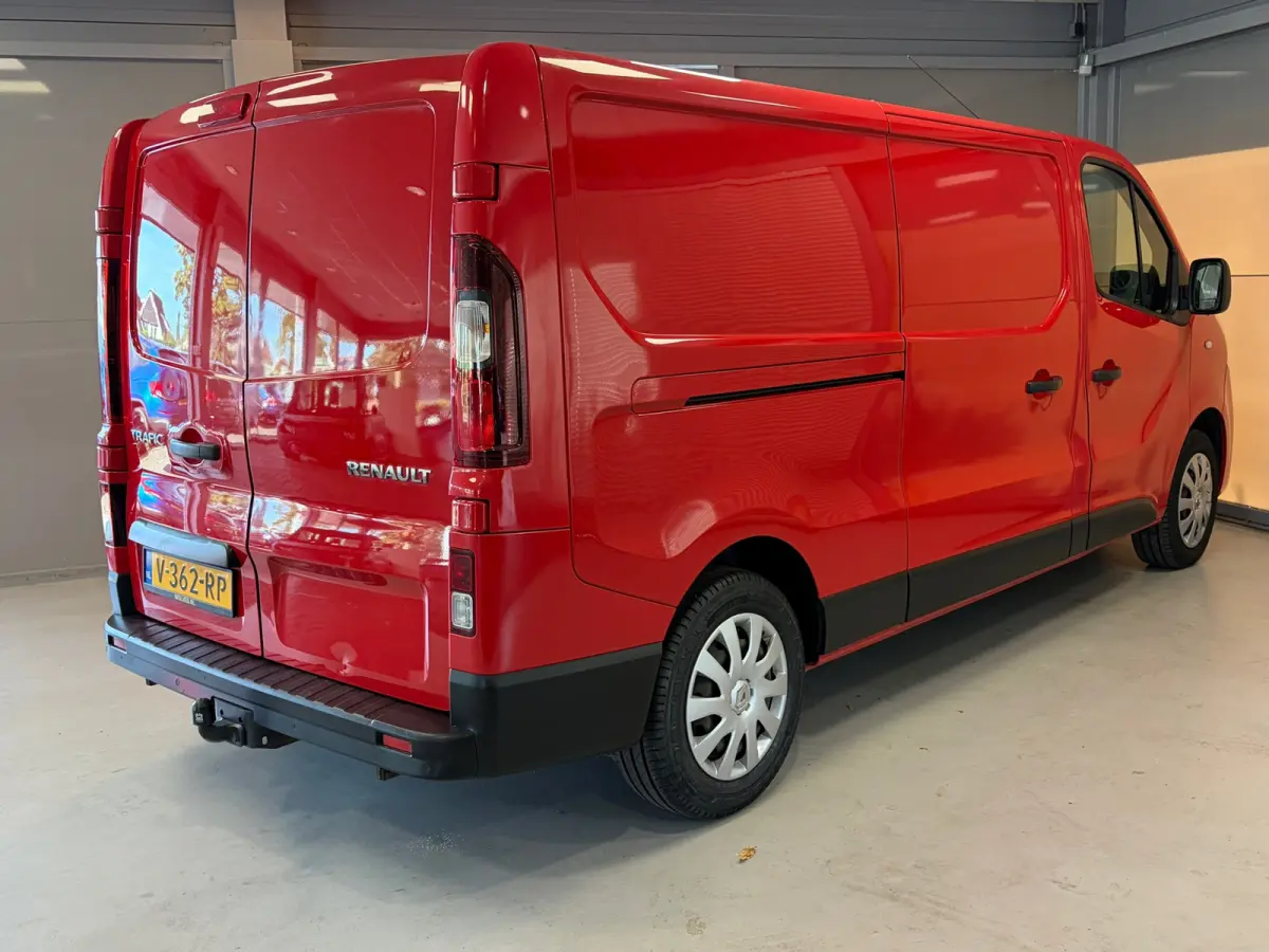 T29 L2H1 Comfort 1.6 dCi 120pk | Navigatie | Airco | Betimmering | Trekhaak |
