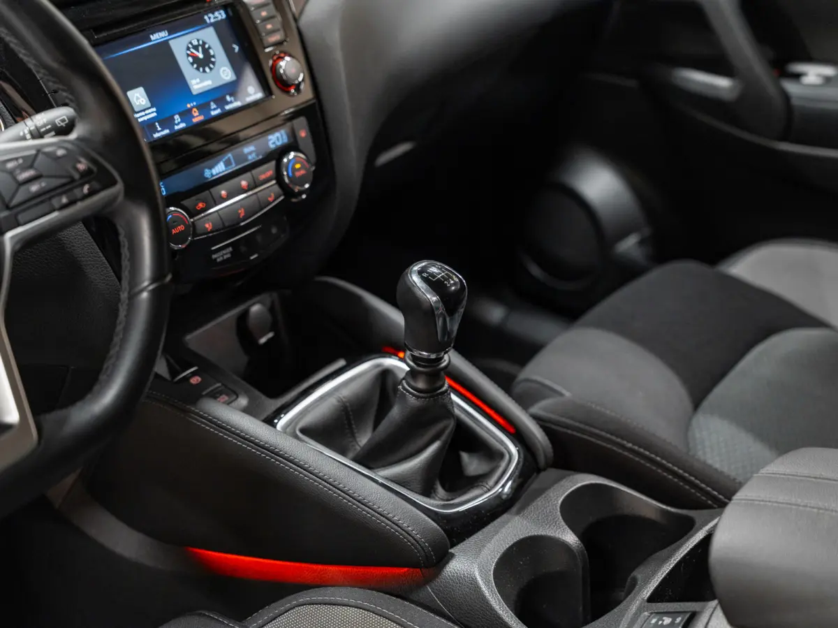1.3 MHEV N-Connecta, Navi, Cruise, Clima, 360 Cam, Trekhaak, Private Glas, PDC, Volledig Onderhoud