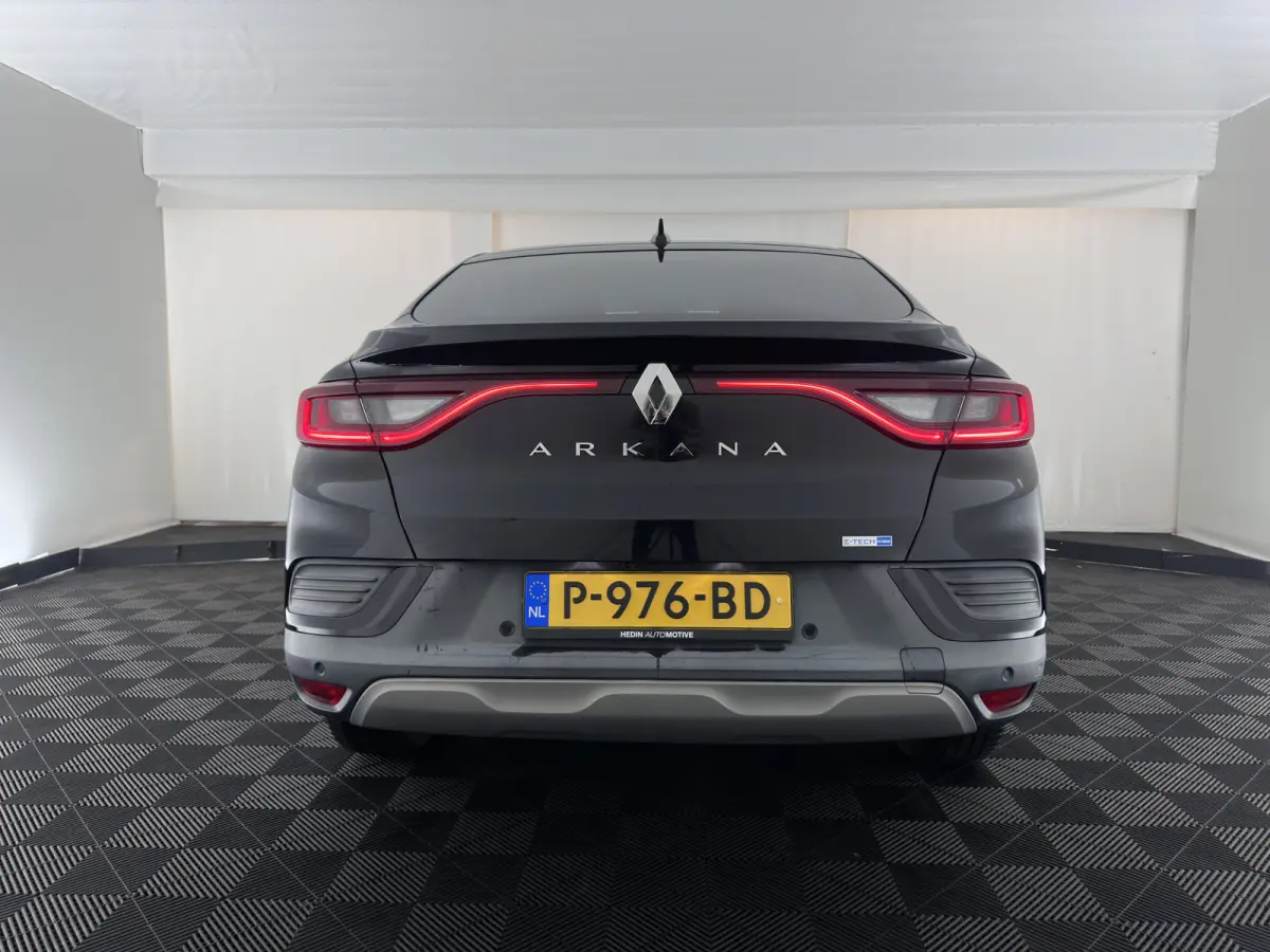1.6 E-Tech Hybrid 145 Intens (INCL-BTW) Aut. *LEATHER-FABRIC | FULL-LED | DIGI-COCKPIT | LANE-ASSIST | BLIND-SPOT | NAVI-FULLMAP | AMBIENTLIGHT | CAMERA | KEYLESS | DAB+ | COMFORTSEATS | KEY