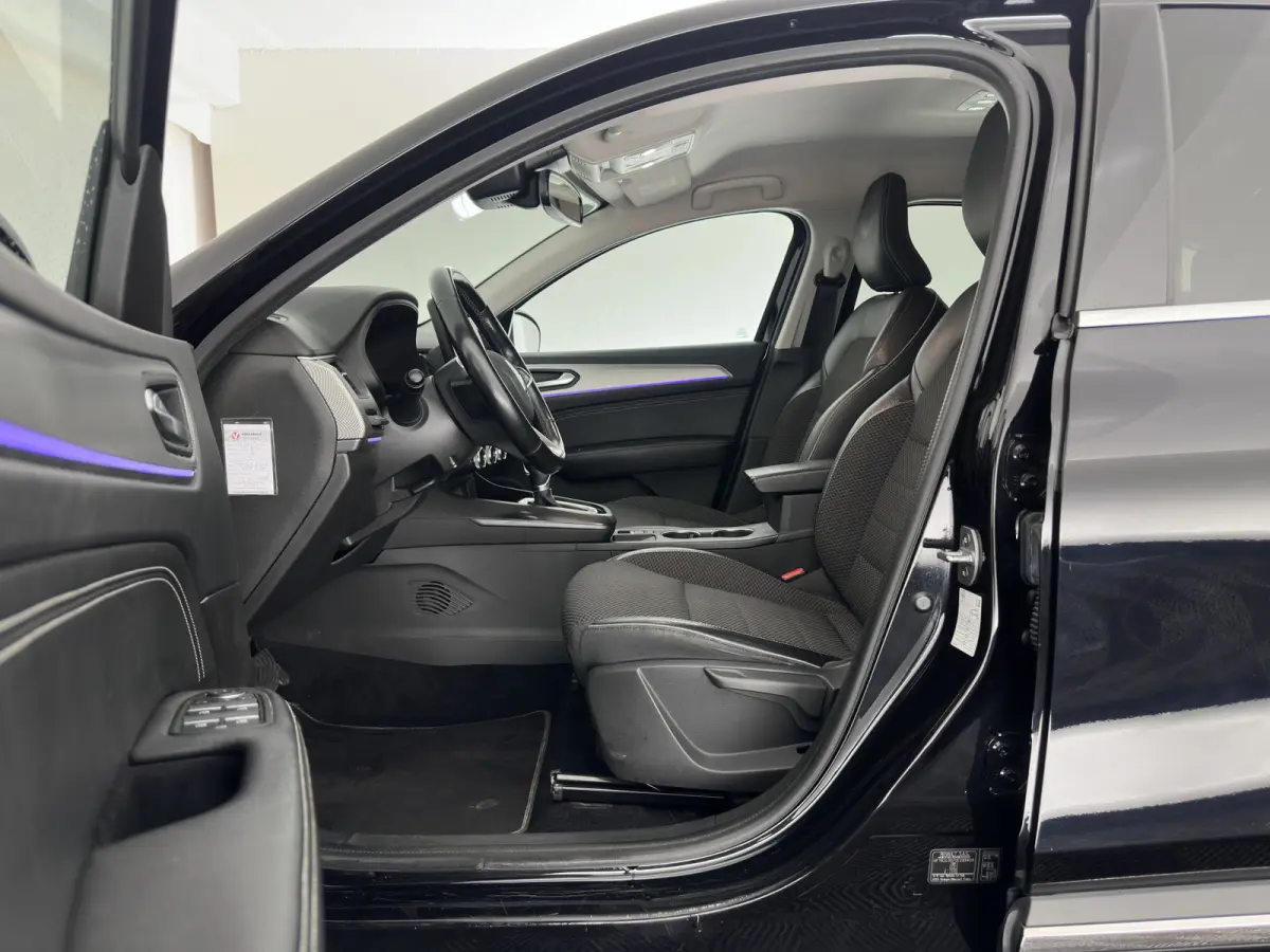 1.6 E-Tech Hybrid 145 Intens (INCL-BTW) Aut. *LEATHER-FABRIC | FULL-LED | DIGI-COCKPIT | LANE-ASSIST | BLIND-SPOT | NAVI-FULLMAP | AMBIENTLIGHT | CAMERA | KEYLESS | DAB+ | COMFORTSEATS | KEY