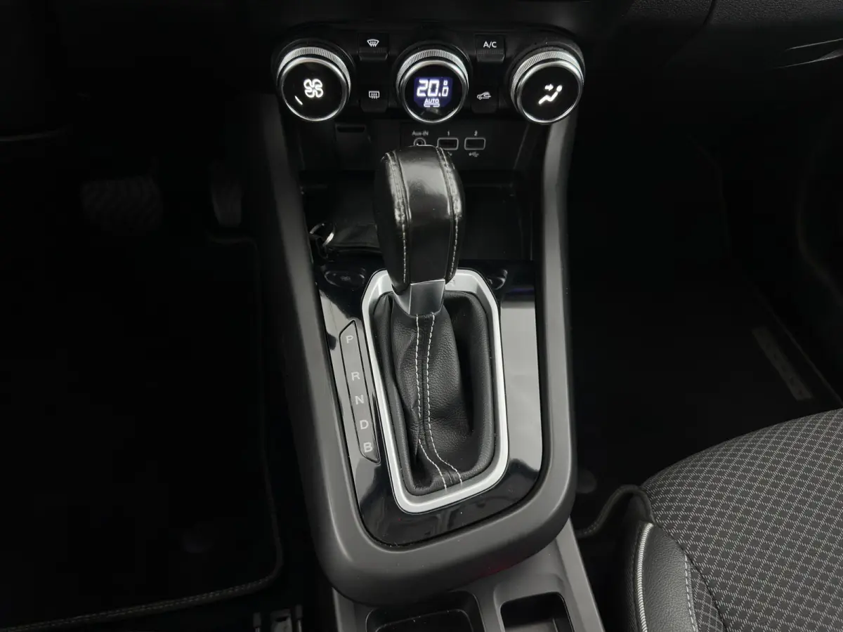 1.6 E-Tech Hybrid 145 Intens (INCL-BTW) Aut. *LEATHER-FABRIC | FULL-LED | DIGI-COCKPIT | LANE-ASSIST | BLIND-SPOT | NAVI-FULLMAP | AMBIENTLIGHT | CAMERA | KEYLESS | DAB+ | COMFORTSEATS | KEY