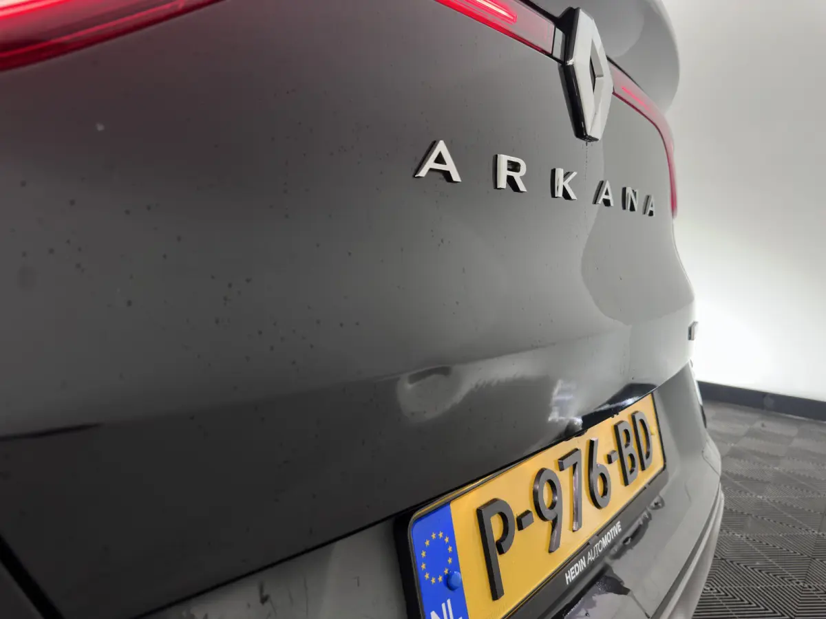 1.6 E-Tech Hybrid 145 Intens (INCL-BTW) Aut. *LEATHER-FABRIC | FULL-LED | DIGI-COCKPIT | LANE-ASSIST | BLIND-SPOT | NAVI-FULLMAP | AMBIENTLIGHT | CAMERA | KEYLESS | DAB+ | COMFORTSEATS | KEY