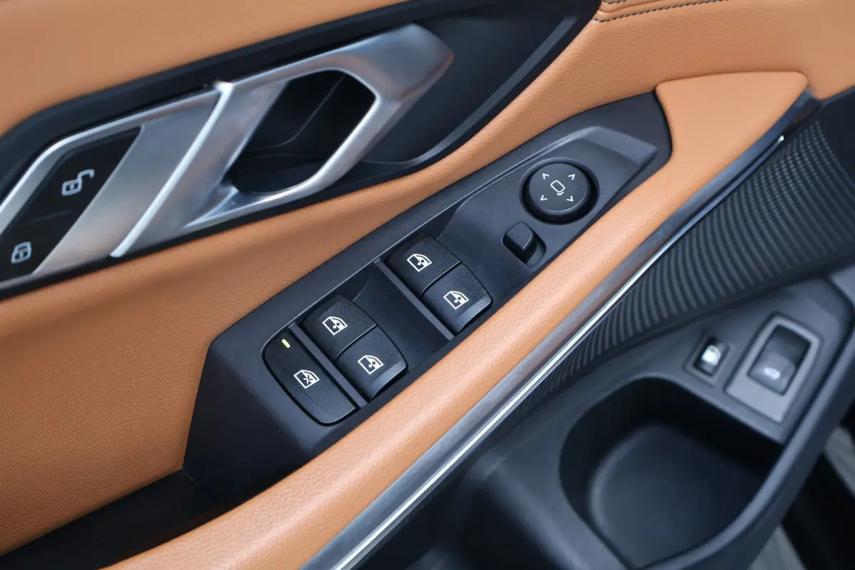 320e M-Sport Business Edition Plus | Trekhaak | Laser Light |  Leer | Camera | Stoelverwarming V+A | Adaptieve Cruise