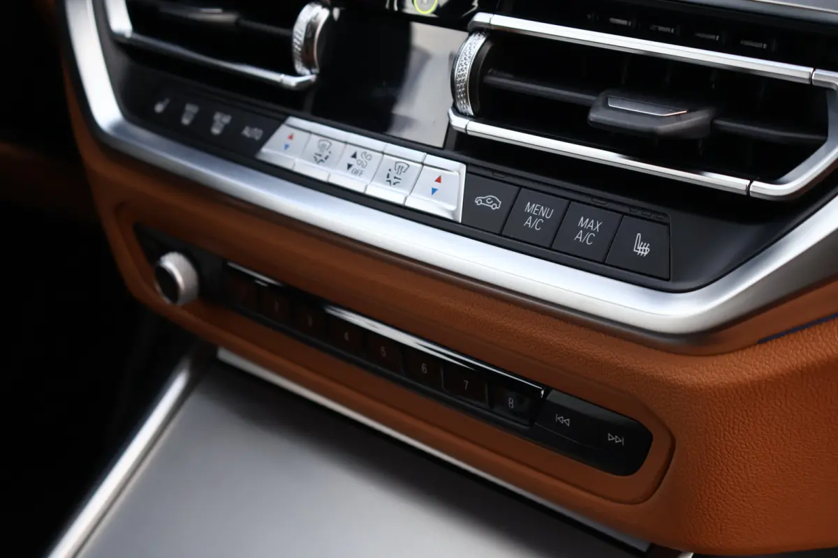 320e M-Sport Business Edition Plus | Trekhaak | Laser Light |  Leer | Camera | Stoelverwarming V+A | Adaptieve Cruise