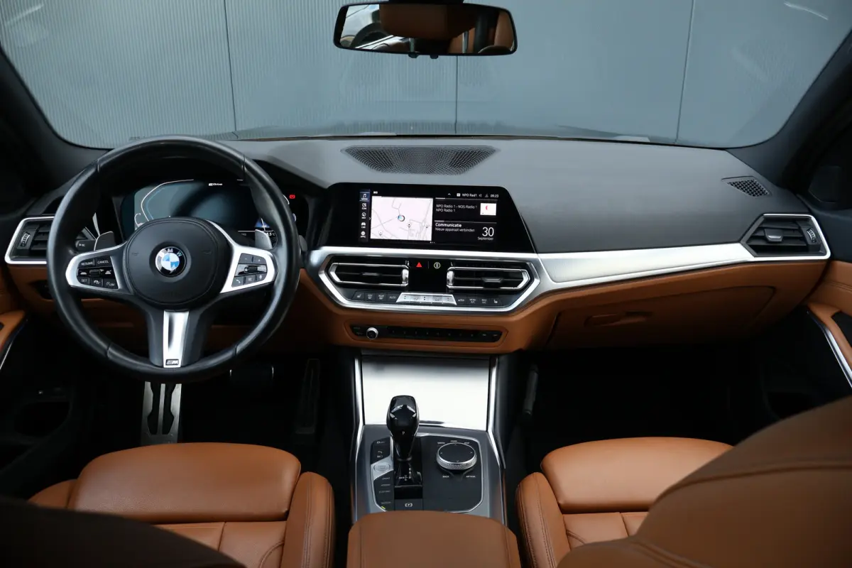 320e M-Sport Business Edition Plus | Trekhaak | Laser Light |  Leer | Camera | Stoelverwarming V+A | Adaptieve Cruise