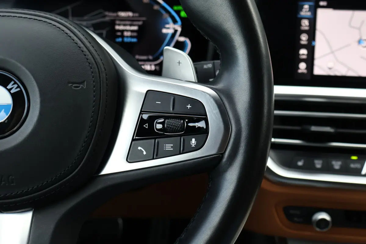320e M-Sport Business Edition Plus | Trekhaak | Laser Light |  Leer | Camera | Stoelverwarming V+A | Adaptieve Cruise