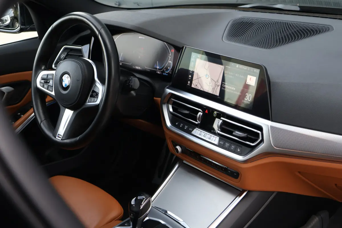 320e M-Sport Business Edition Plus | Trekhaak | Laser Light |  Leer | Camera | Stoelverwarming V+A | Adaptieve Cruise