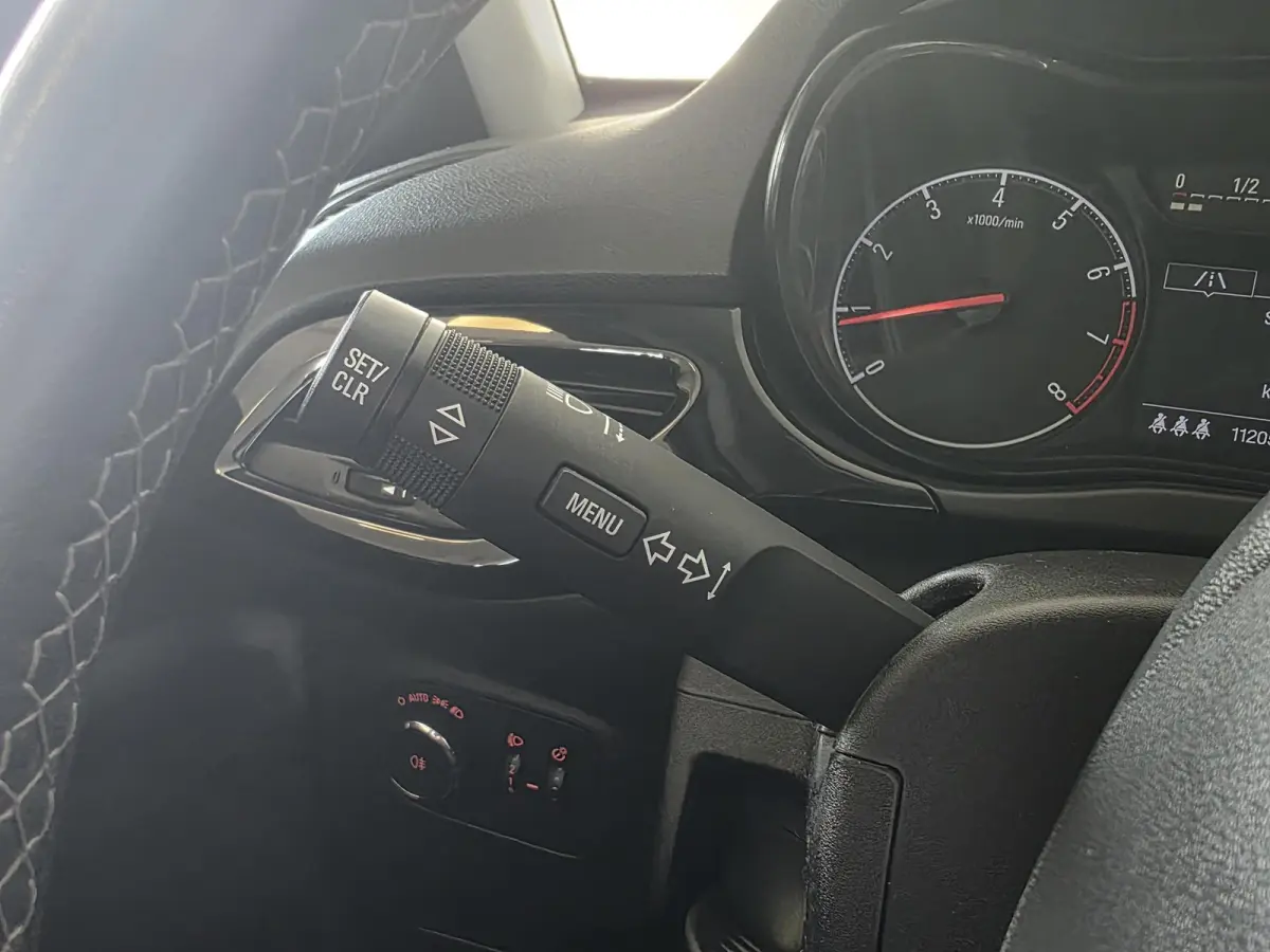 1.0 Turbo 120 Jaar Edition | 100% Onderhouden | Navigatie | Cruise Control