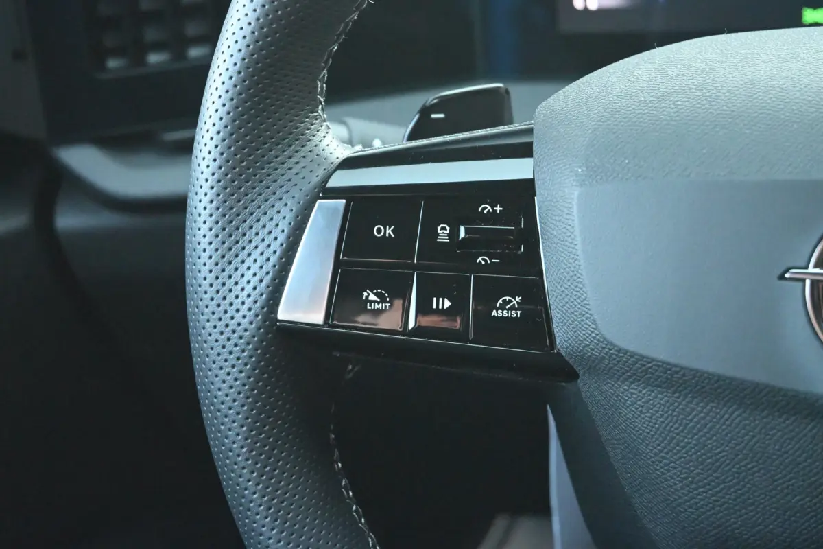 1.2 Turbo GS 130pk Automaat | Afn. Trekhaak | Elektr. Stoelen | Alcantara | 360 Camera | Keyless-Entry | Stuur/Stoelverwarming | !!