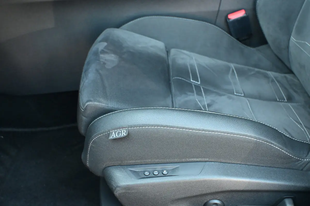 1.2 Turbo GS 130pk Automaat | Afn. Trekhaak | Elektr. Stoelen | Alcantara | 360 Camera | Keyless-Entry | Stuur/Stoelverwarming | !!