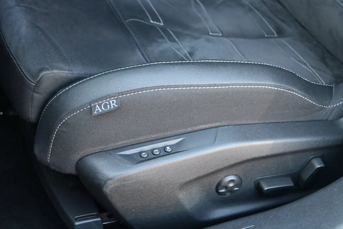 1.2 Turbo GS 130pk Automaat | Afn. Trekhaak | Elektr. Stoelen | Alcantara | 360 Camera | Keyless-Entry | Stuur/Stoelverwarming | !!