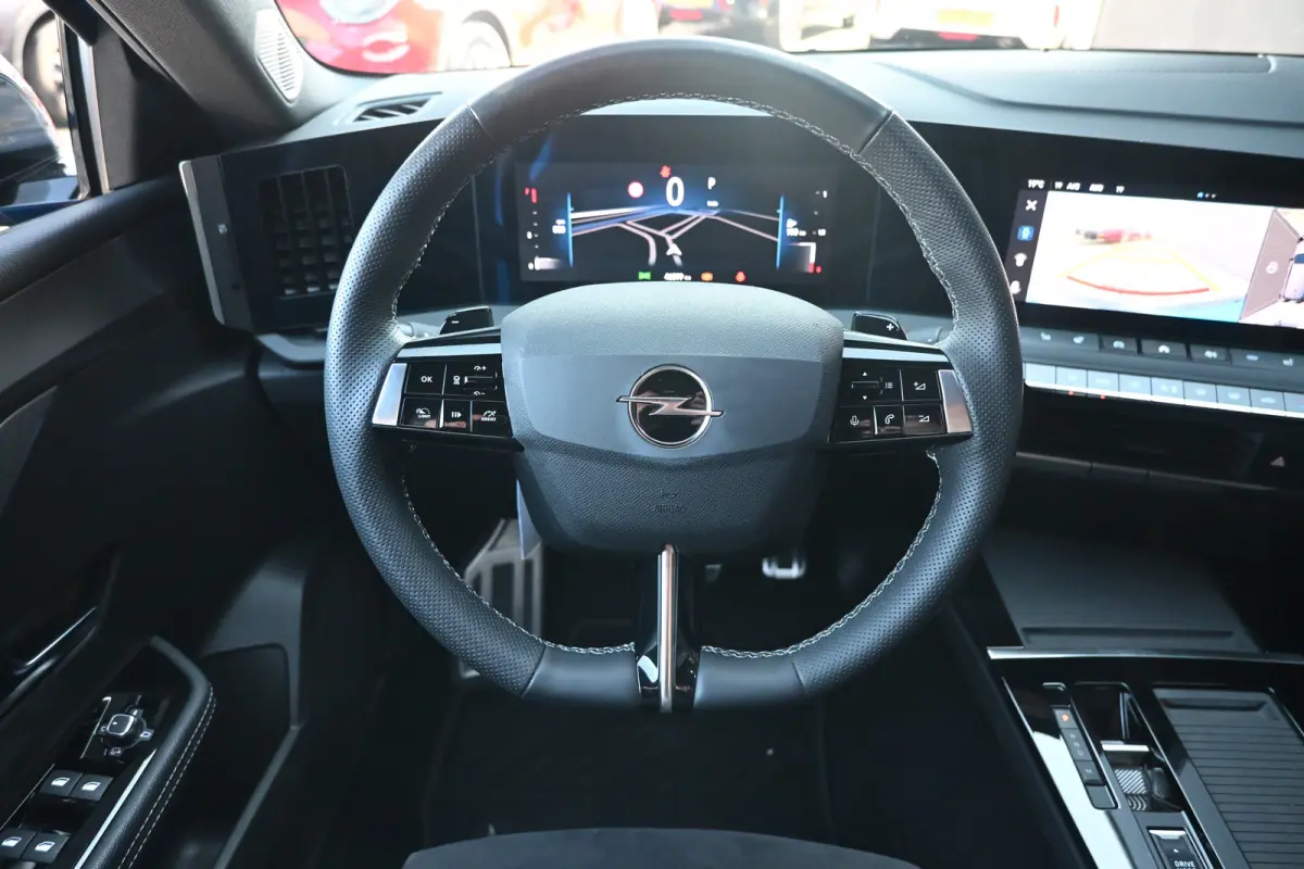 1.2 Turbo GS 130pk Automaat | Afn. Trekhaak | Elektr. Stoelen | Alcantara | 360 Camera | Keyless-Entry | Stuur/Stoelverwarming | !!
