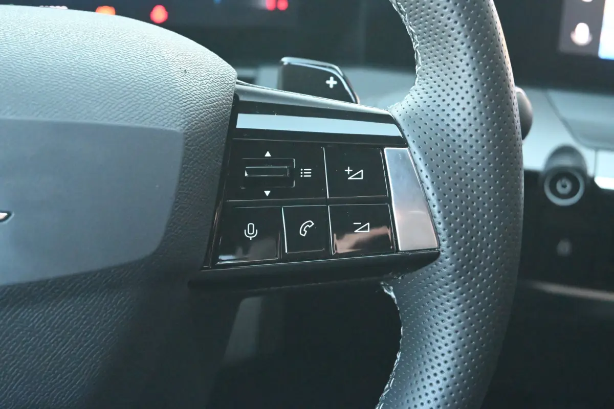 1.2 Turbo GS 130pk Automaat | Afn. Trekhaak | Elektr. Stoelen | Alcantara | 360 Camera | Keyless-Entry | Stuur/Stoelverwarming | !!