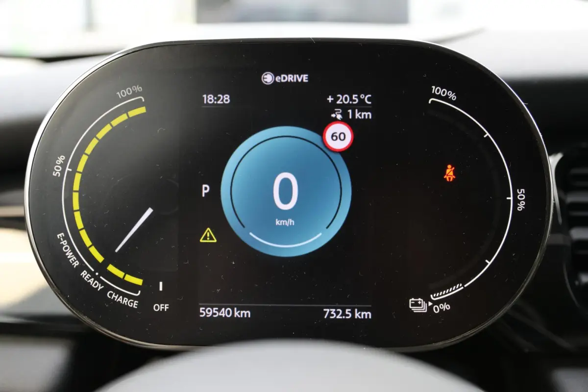 Classic 33 kWh | ACC | Keyless | SOH 95.0% |