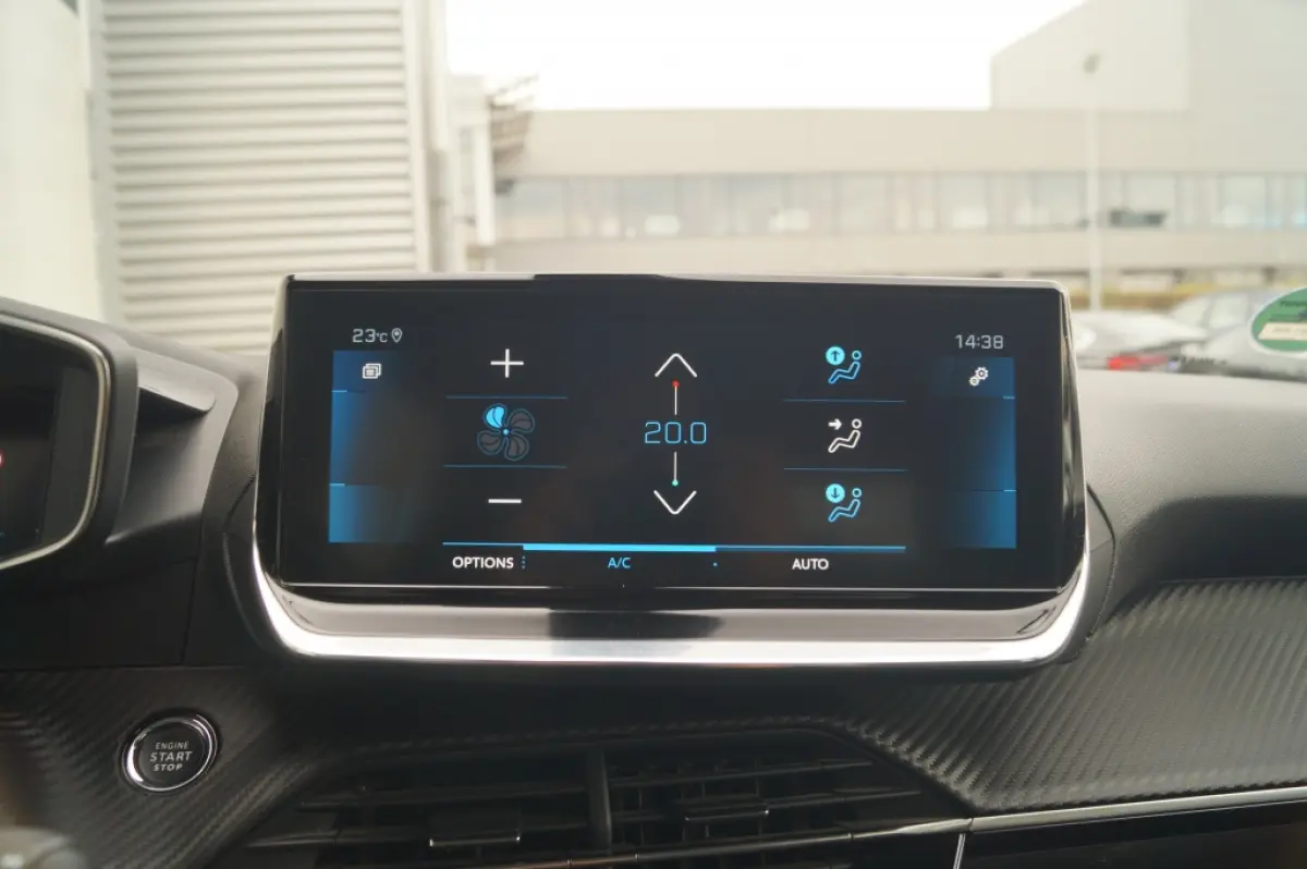 1.2 PureTech Allure -NAVI-ECC-CAM-TREKHAAK-PDC-