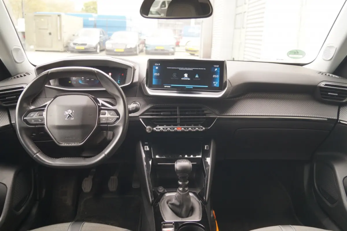 1.2 PureTech Allure -NAVI-ECC-CAM-TREKHAAK-PDC-