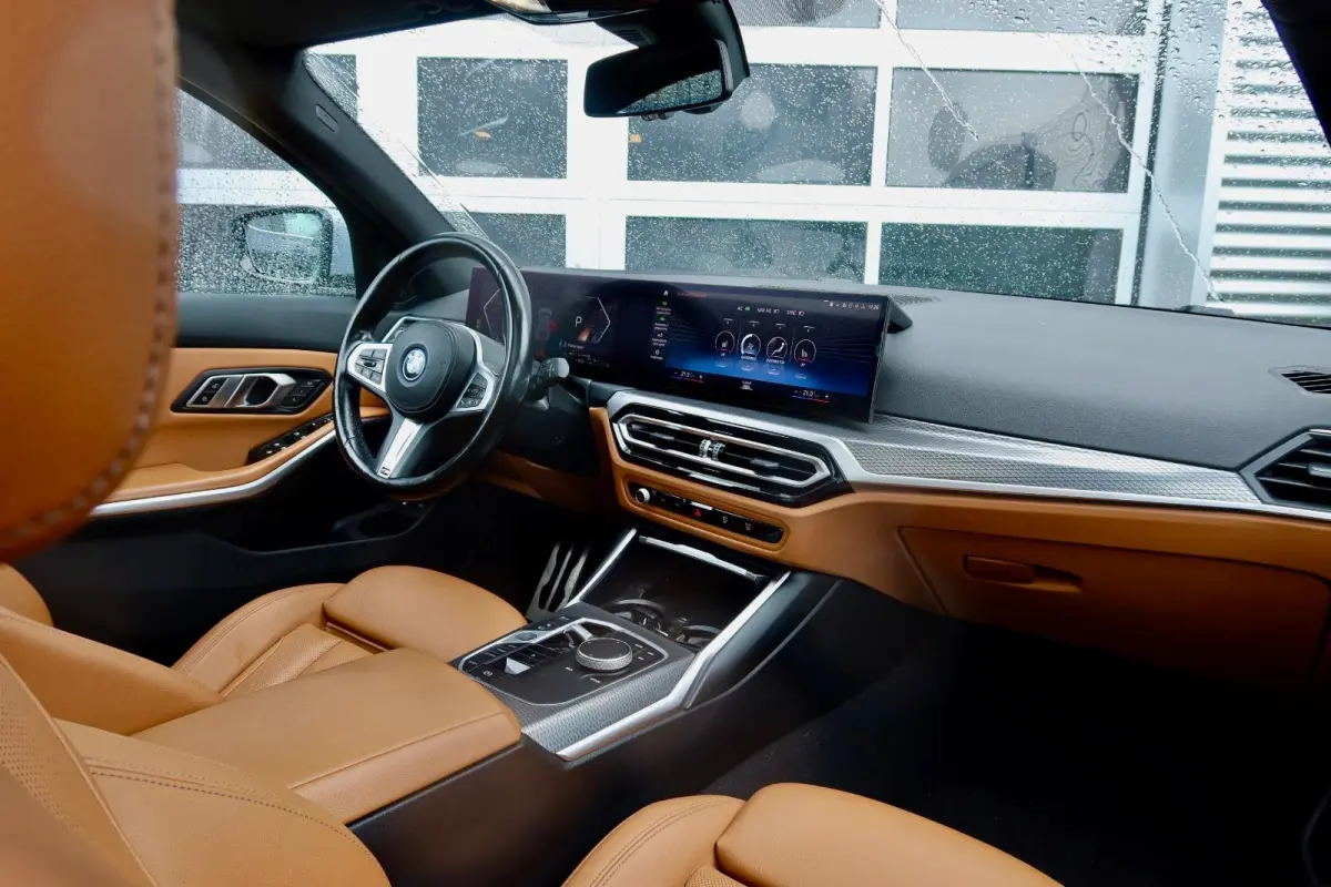 330 e xDrive | M Sport | Trekhaak | Head Up | Adapt. C | 19 inch