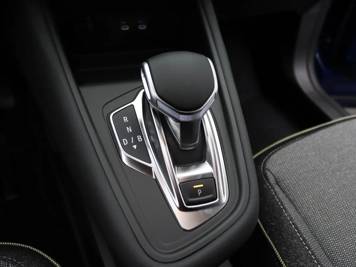 techno full hybrid E-Tech 160 | pack advanced driving assist | pack winter |