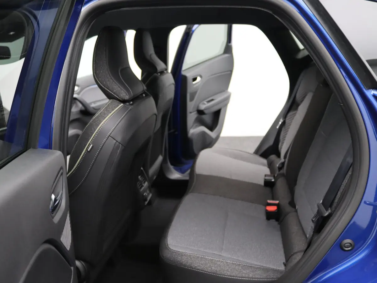 techno full hybrid E-Tech 160 | pack advanced driving assist | pack winter |