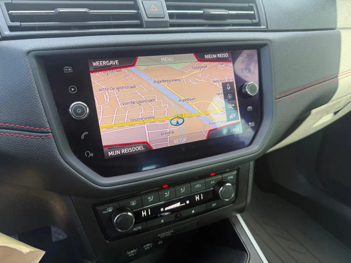 1.0 TSI FR LED I CARPLAY I CLIMA I 116PK I 6 BAK I CRUISE I PDC