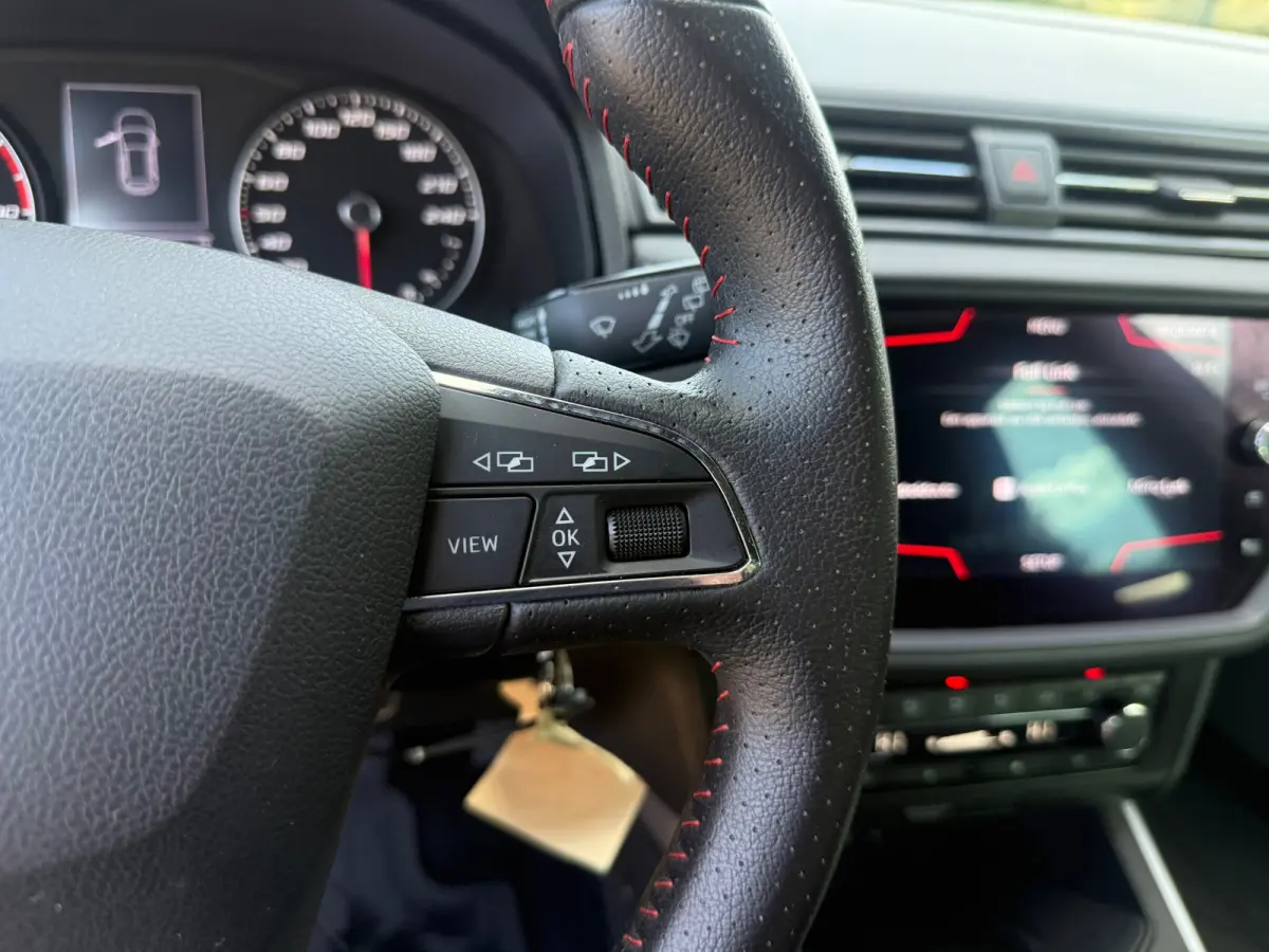 1.0 TSI FR LED I CARPLAY I CLIMA I 116PK I 6 BAK I CRUISE I PDC