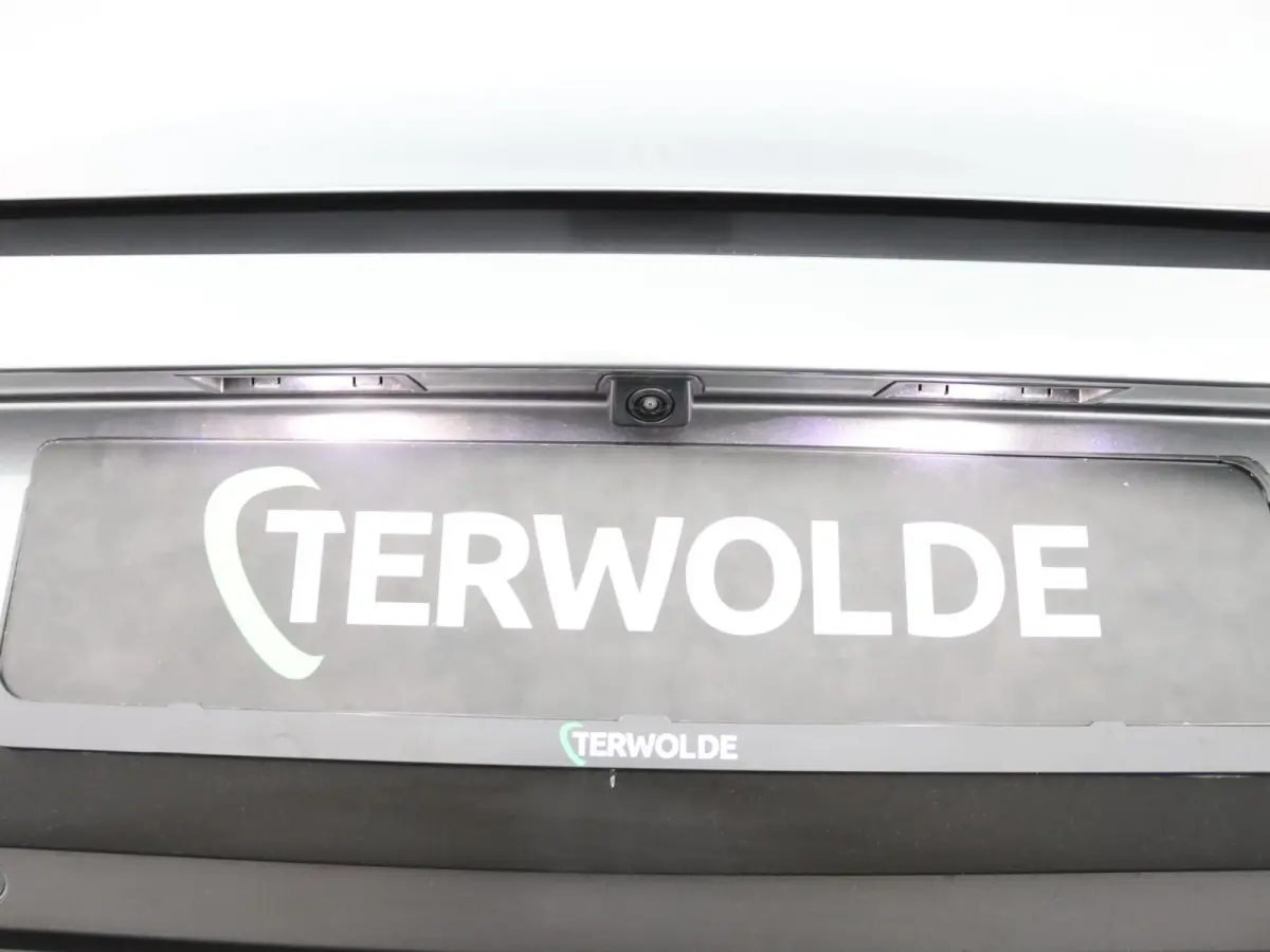 techno full hybrid E-Tech 160 pk | pack winter, safety & parking | all-season banden | verlenging connected services openR link met twee jaar |