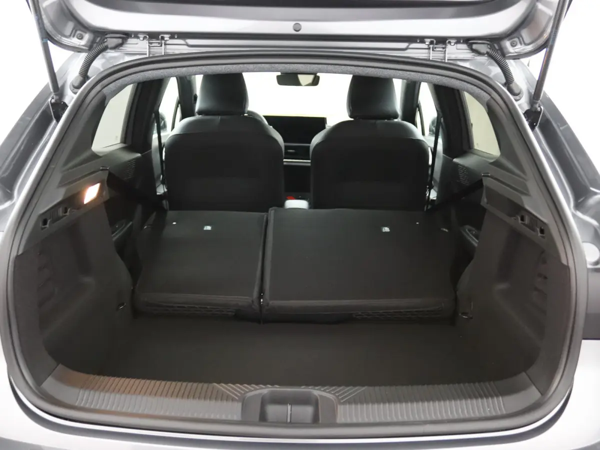 techno full hybrid E-Tech 160 pk | pack winter, safety & parking | all-season banden | verlenging connected services openR link met twee jaar |