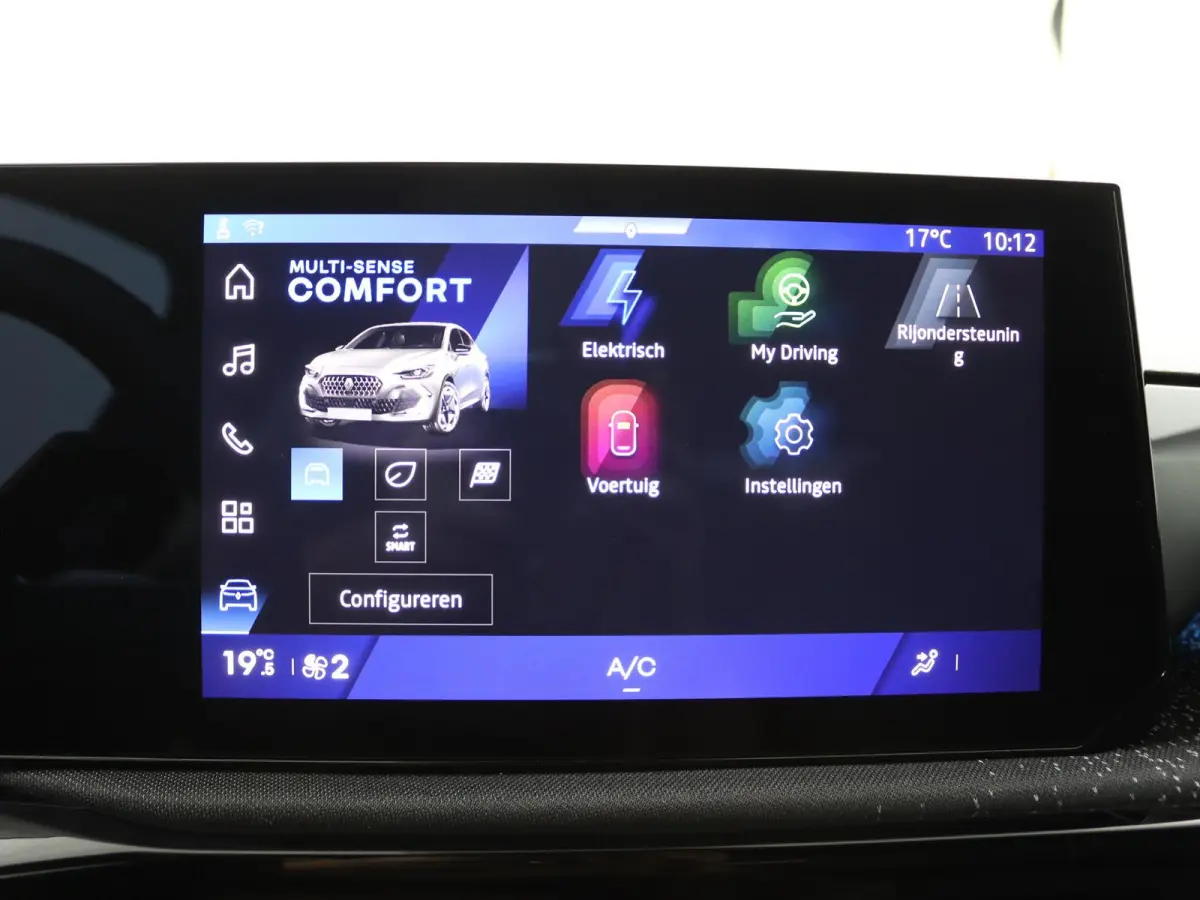 techno full hybrid E-Tech 160 pk | pack winter, safety & parking | all-season banden | verlenging connected services openR link met twee jaar |