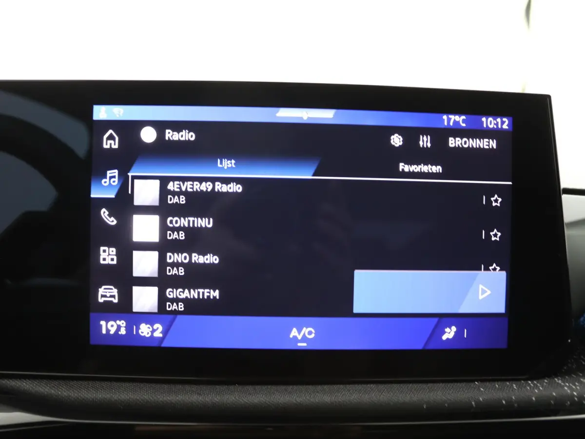 techno full hybrid E-Tech 160 pk | pack winter, safety & parking | all-season banden | verlenging connected services openR link met twee jaar |