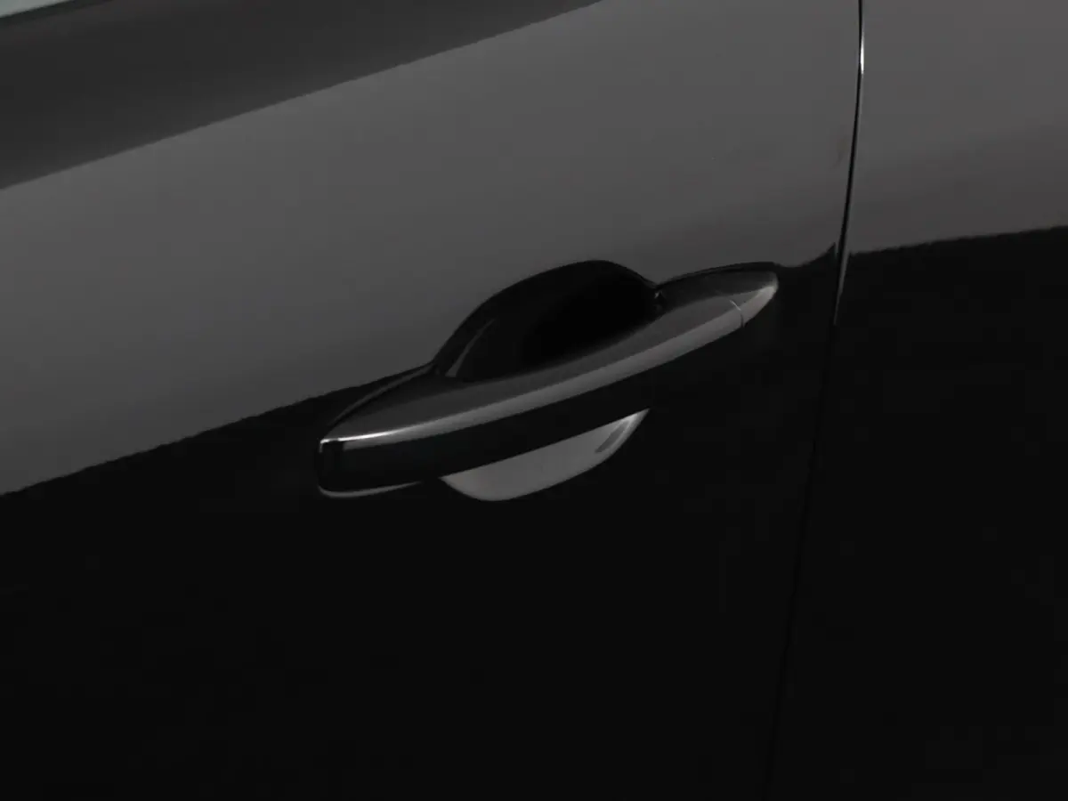 1.8 Hybrid 160 techno | pack winter, safety & parking | lichtmetalen wielen 18""rythmic" | verlenging connected services openR link met twee jaar |