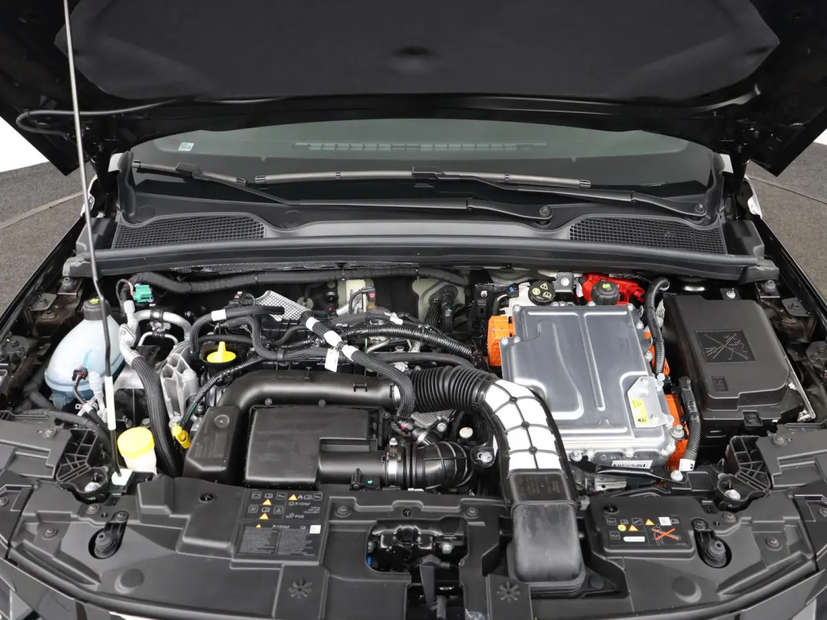 1.8 Hybrid 160 techno | pack winter, safety & parking | lichtmetalen wielen 18""rythmic" | verlenging connected services openR link met twee jaar |