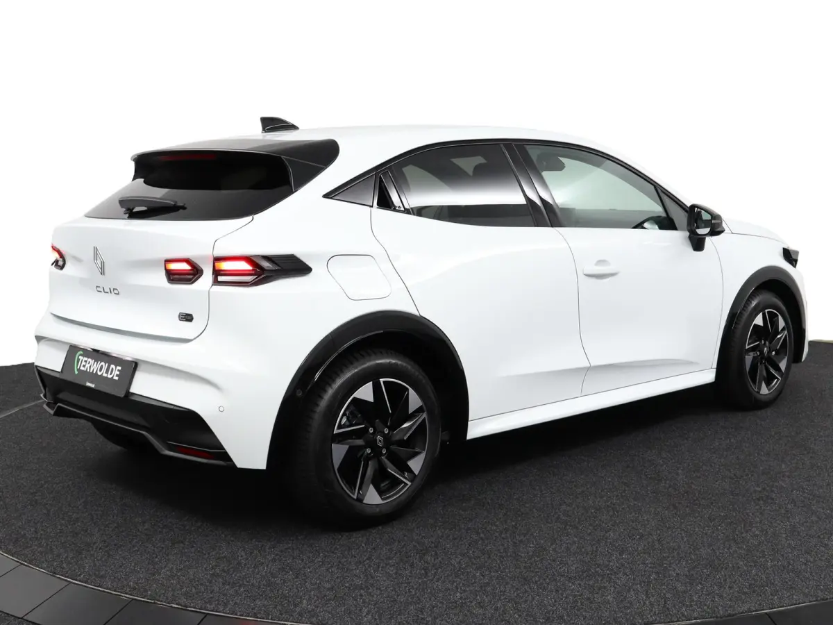 techno full hybrid E-Tech 160 pk | pack winter, safety & parking | all-season banden | verlenging connected services openR link met vijf jaar |
