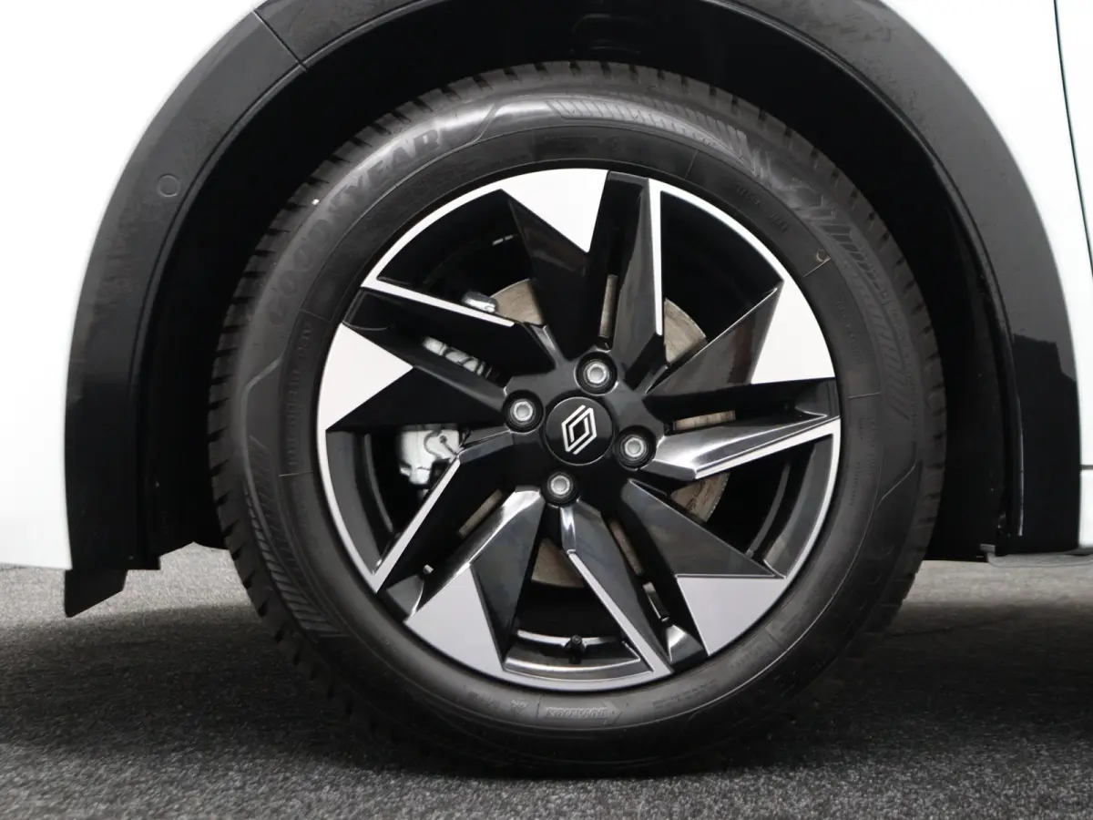 techno full hybrid E-Tech 160 pk | pack winter, safety & parking | all-season banden | verlenging connected services openR link met vijf jaar |