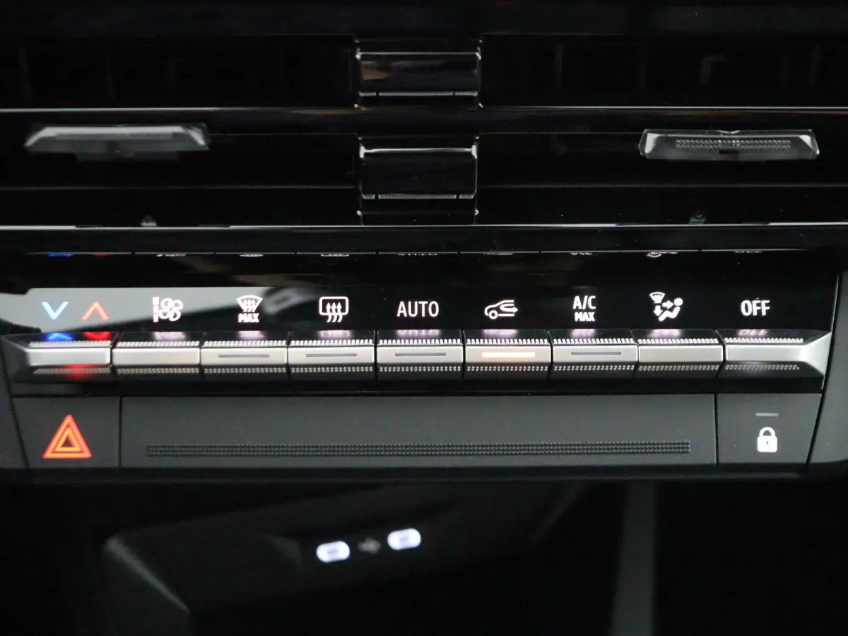 techno full hybrid E-Tech 160 pk | pack winter, safety & parking | all-season banden | verlenging connected services openR link met vijf jaar |