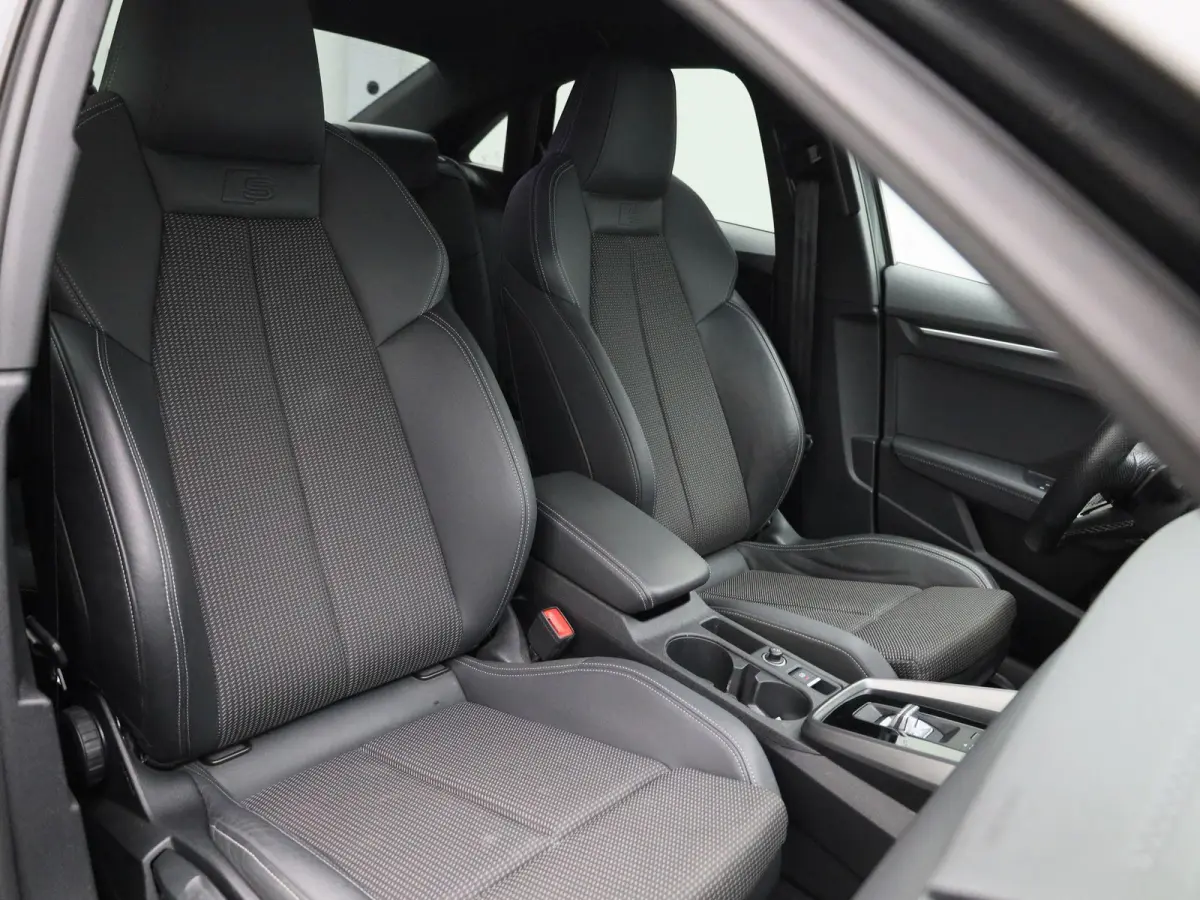 30 TFSI S edition | BANG & OLUFSEN | APPLE CARPLAY - ANDROID AUTO | CLIMATE CONTROL | ADAPTIVE CRUISE CONTROL | VIRTUAL COCKPIT | PRIVACY GLASS |