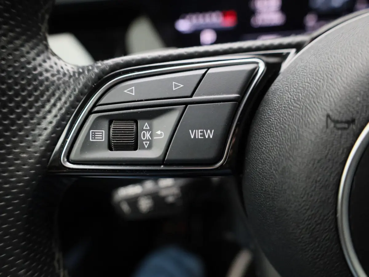30 TFSI S edition | BANG & OLUFSEN | APPLE CARPLAY - ANDROID AUTO | CLIMATE CONTROL | ADAPTIVE CRUISE CONTROL | VIRTUAL COCKPIT | PRIVACY GLASS |