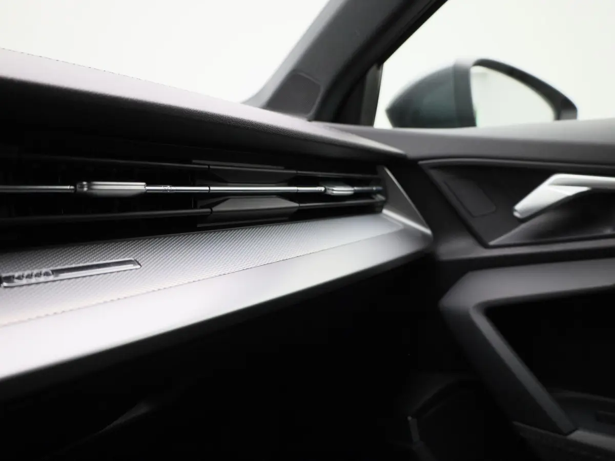 30 TFSI S edition | BANG & OLUFSEN | APPLE CARPLAY - ANDROID AUTO | CLIMATE CONTROL | ADAPTIVE CRUISE CONTROL | VIRTUAL COCKPIT | PRIVACY GLASS |