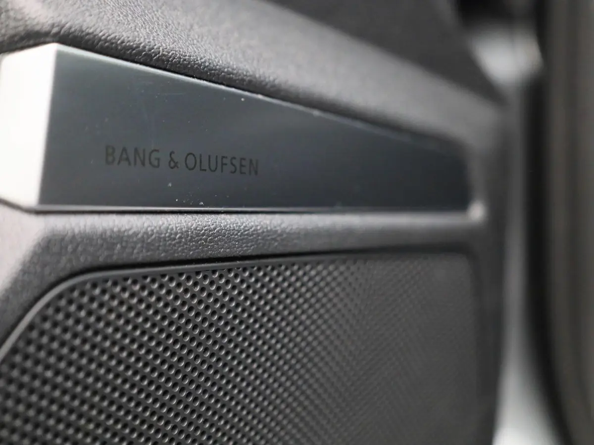 30 TFSI S edition | BANG & OLUFSEN | APPLE CARPLAY - ANDROID AUTO | CLIMATE CONTROL | ADAPTIVE CRUISE CONTROL | VIRTUAL COCKPIT | PRIVACY GLASS |
