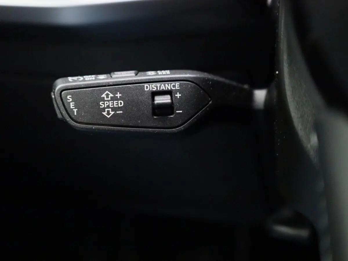 30 TFSI S edition | BANG & OLUFSEN | APPLE CARPLAY - ANDROID AUTO | CLIMATE CONTROL | ADAPTIVE CRUISE CONTROL | VIRTUAL COCKPIT | PRIVACY GLASS |