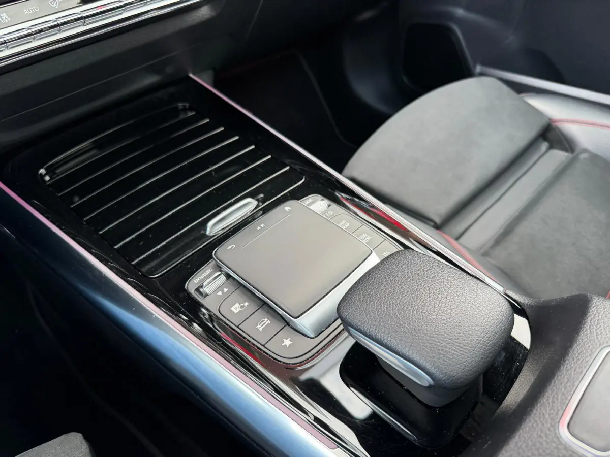 250e Business Solution AMG Limited | Panorama | Memory Seats | Sfeerverlichting | Camera | Keyless |