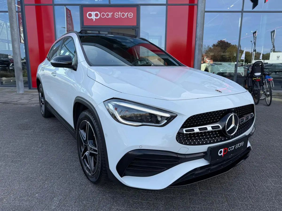 250e Business Solution AMG Limited | Panorama | Memory Seats | Sfeerverlichting | Camera | Keyless |
