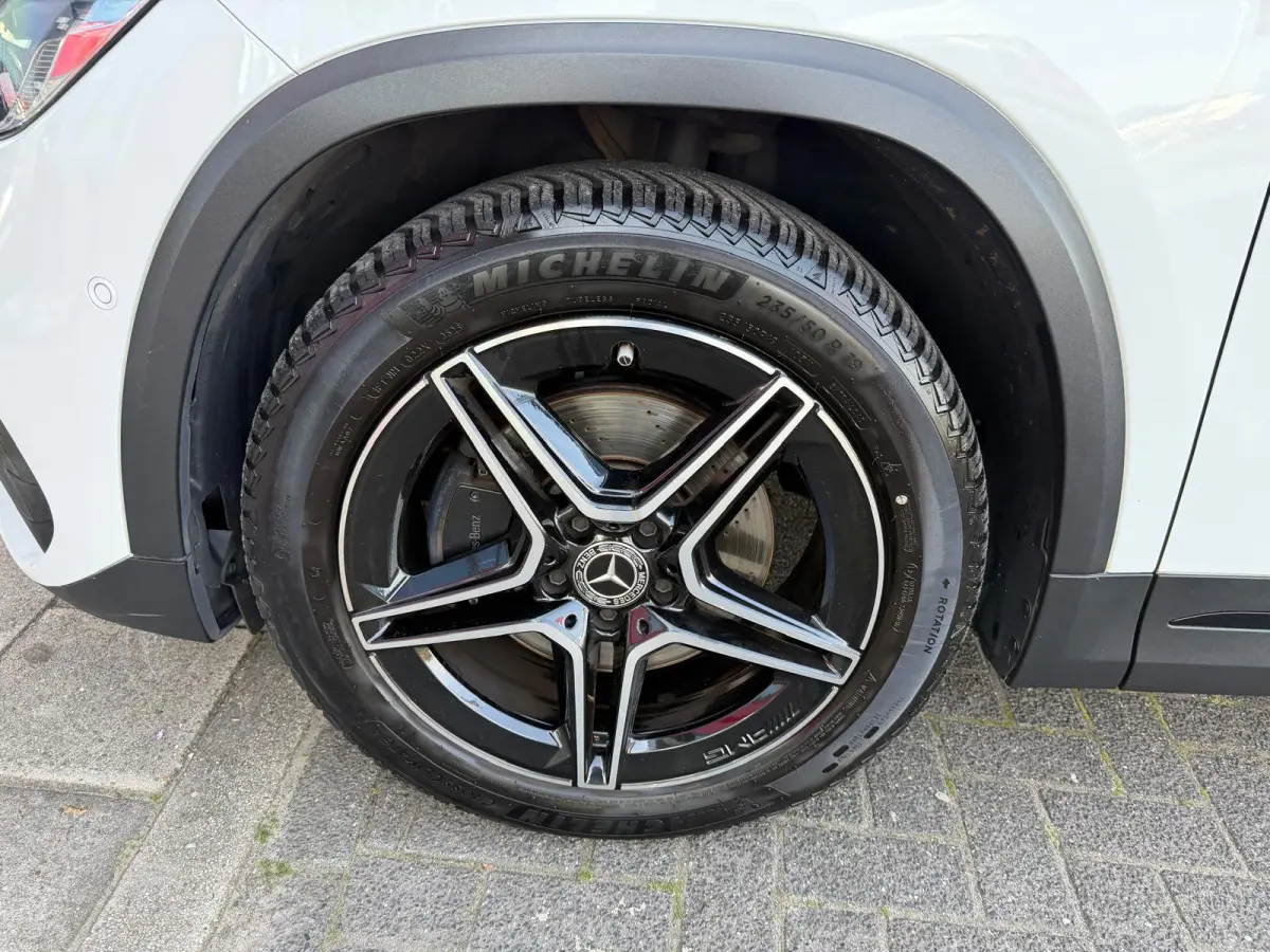 250e Business Solution AMG Limited | Panorama | Memory Seats | Sfeerverlichting | Camera | Keyless |