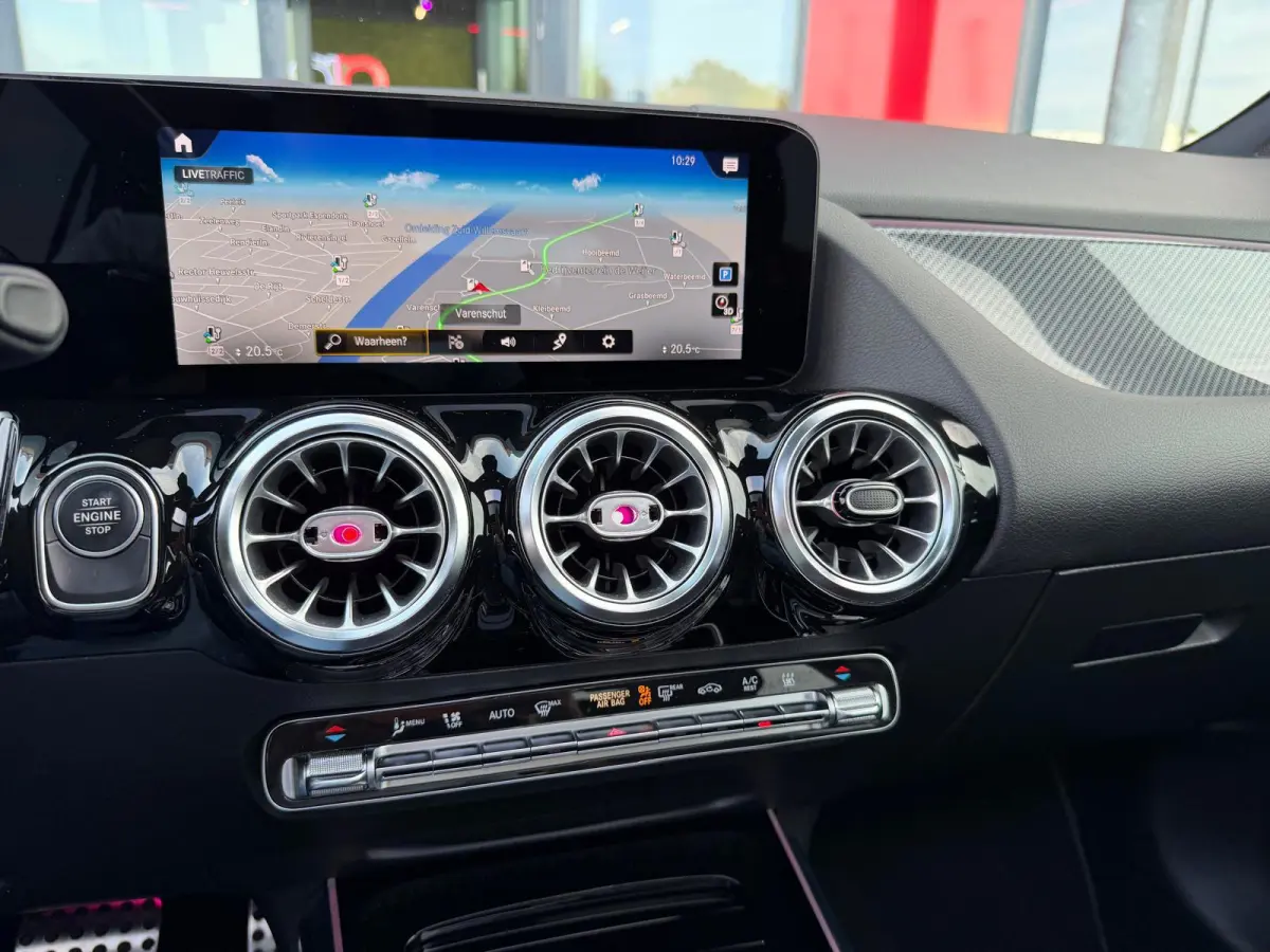 250e Business Solution AMG Limited | Panorama | Memory Seats | Sfeerverlichting | Camera | Keyless |