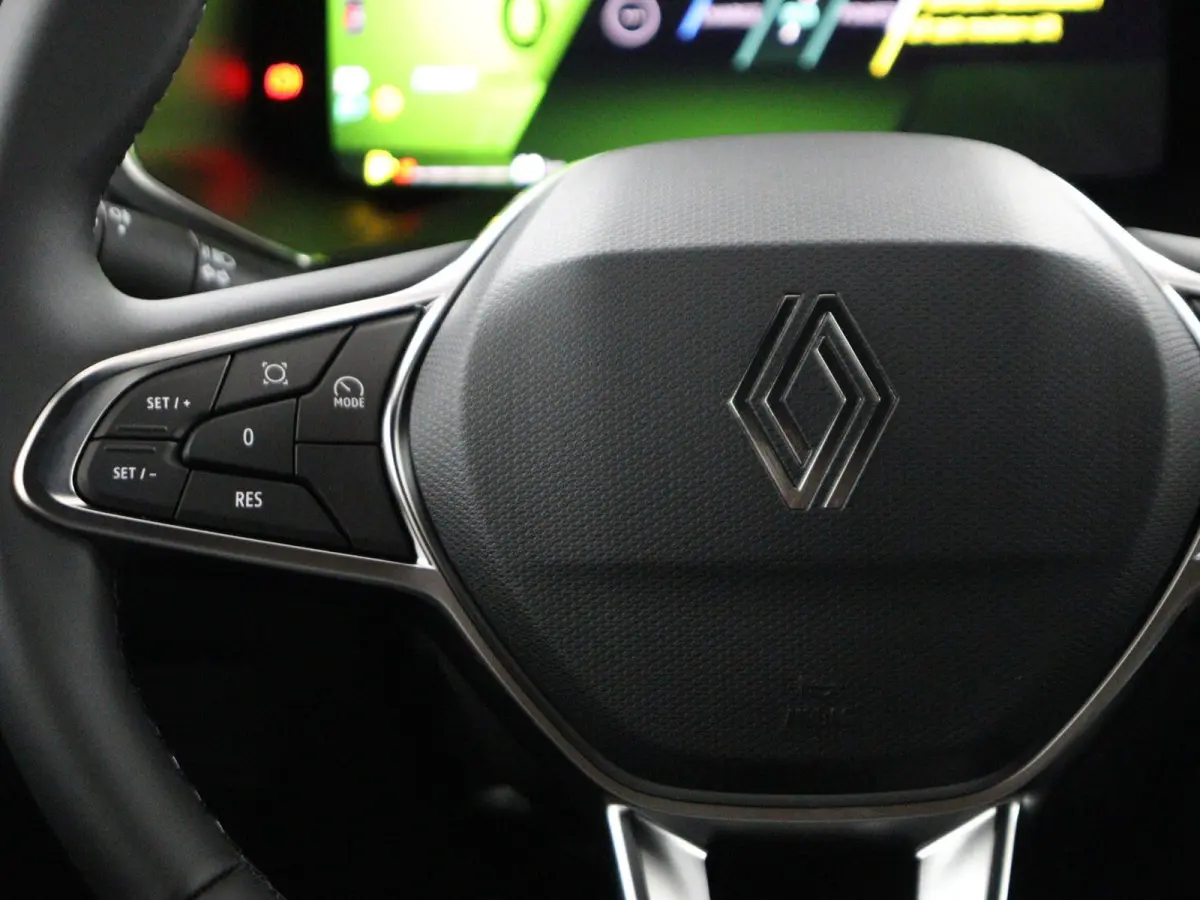 evolution full hybrid E-Tech 160 | pack navigation |