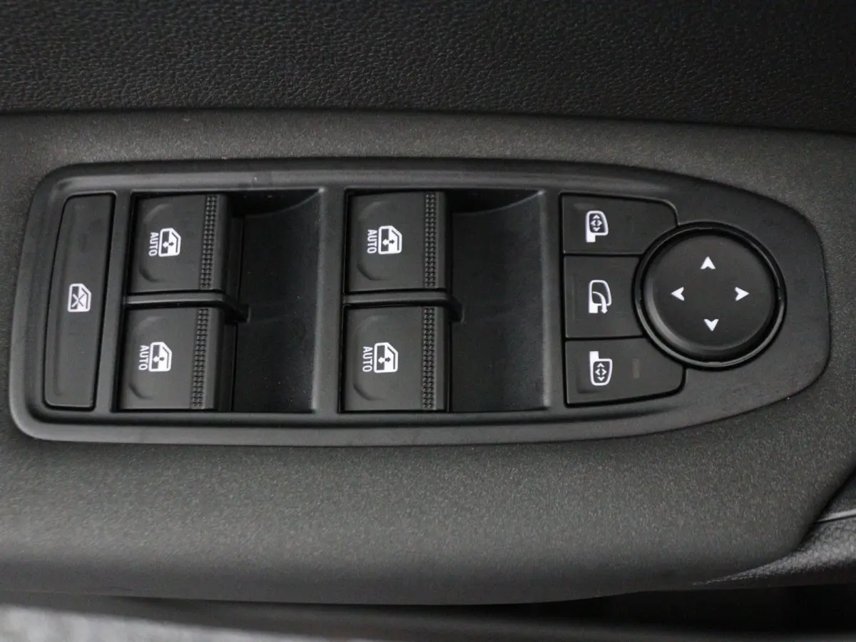 evolution full hybrid E-Tech 160 | pack navigation |